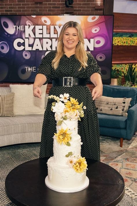 Kelly Clarkson Wedding Dress