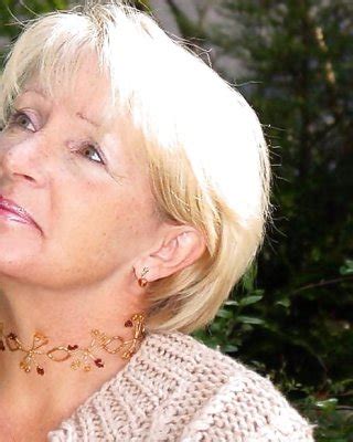 Horny grandmaセックス画像アダルト画像XXX PICTOA