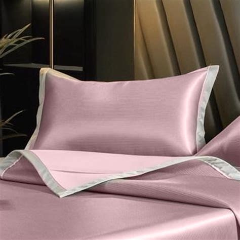 Cooling Blanket Cooling Comforter Queen Size Ice Silk Soft Bed Summer Quilt For Hot Sleepers And