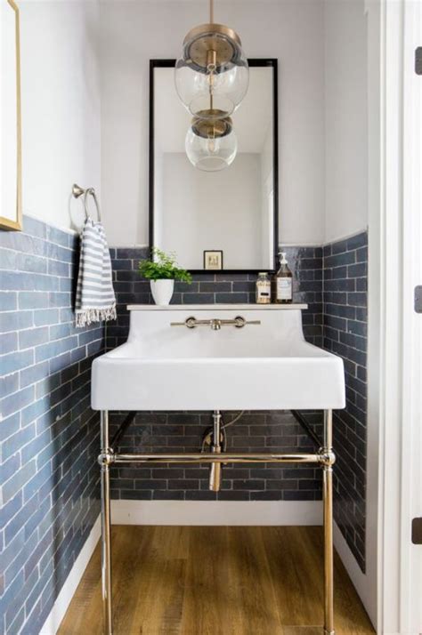 How To Fix 10 Common Bathroom Design Mistakes She Holds Dearly