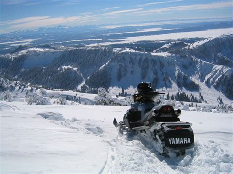 Snowmobile Wallpaper 2048x1536 73456