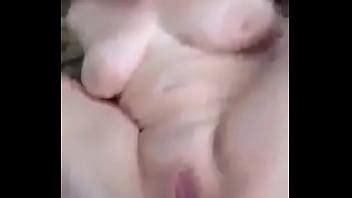 Délicieux culona sur la plage XVIDEOS