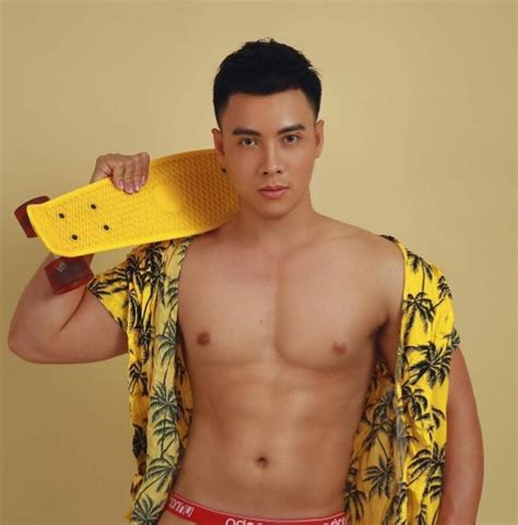 Masseurs Photo Singapore Gay Massage