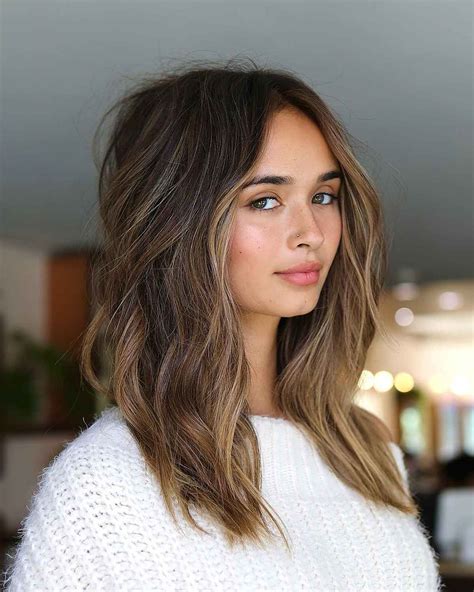Cute hairstyles for shoulder length hair are trending for the summer 32