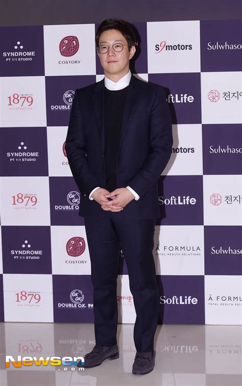 포토엔hd 이해수 아나운서 ‘훈훈한 수트핏 손에 잡히는 뉴스 눈에 보이는 뉴스 뉴스엔