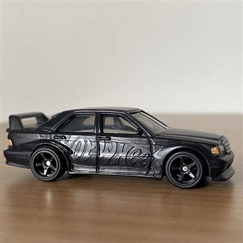 Hot Wheels Premium Mercedes Benz 190E Exclusive Dijual LOOSE TANPA Display Case Shopee Indonesia