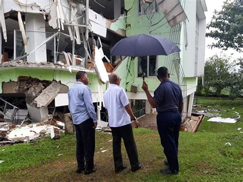 Runtuhnya Gedung Iain Ambon Dprd Maluku Desak Kajati Periksa