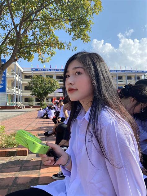 Dàn hot girl học đường xinh như hoa đón chào năm học mới Báo Dân trí