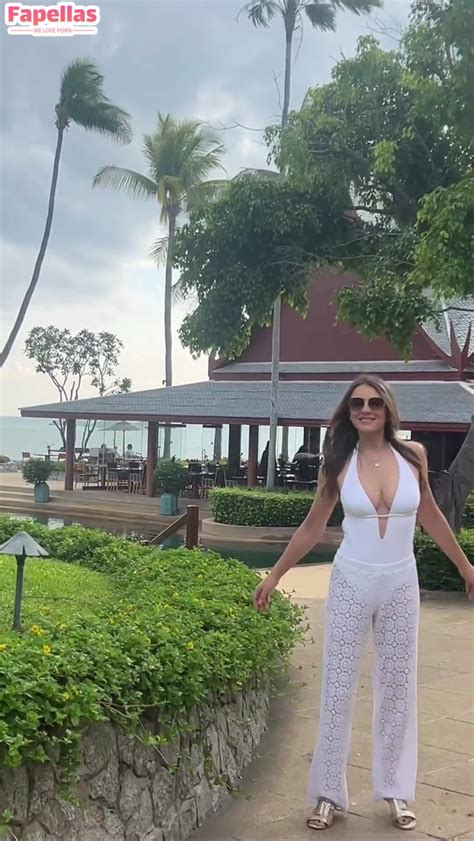 Elizabeth Hurley Aka Elizabethhurley Nude Leaks OnlyFans Photo Fapellas