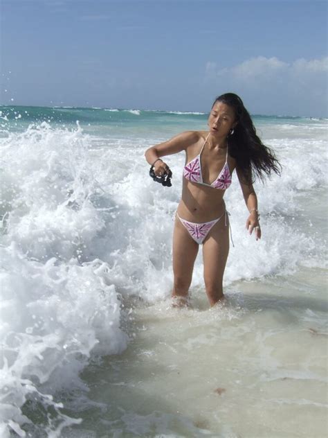 7 Hot Sexy Cissy Wang Bikini Pics