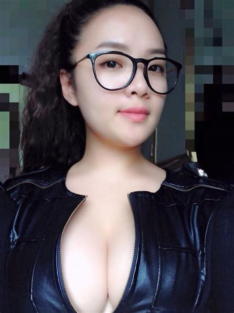 Cao Giang Nude Pics Page
