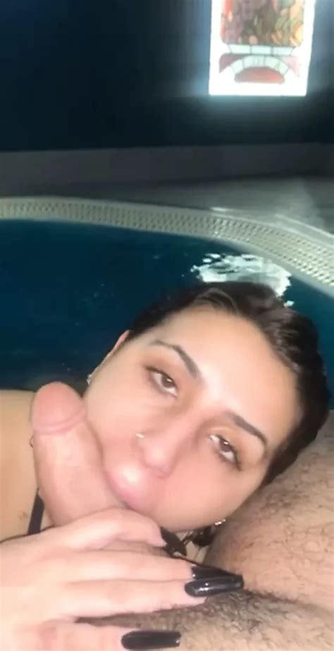 Türkische MILF schluckt BBC xHamster