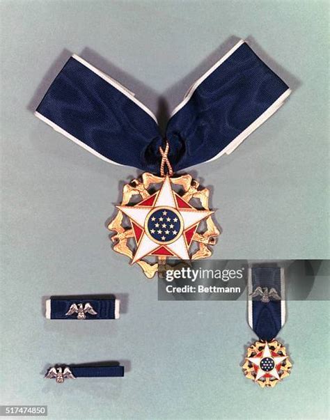 presidential medal  freedom  high res pictures getty