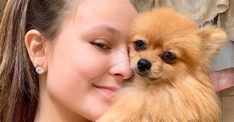 Larissa Manoela se emociona ao lamentar morte de pet Impossível