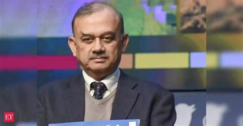 leadership shifts shake indian banking governance challenges post hdfc