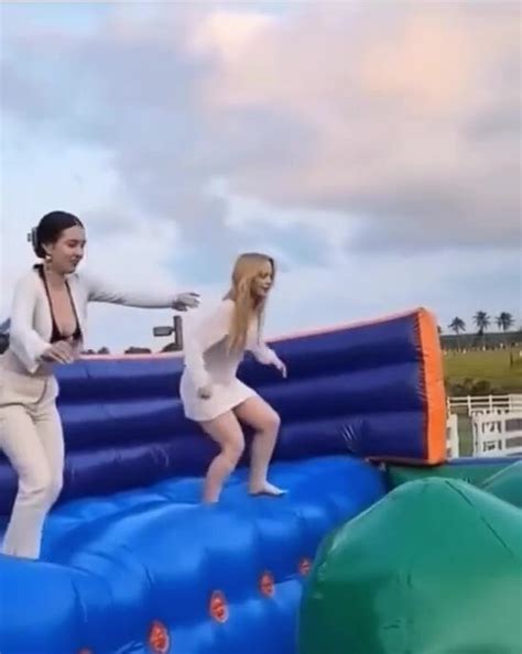 Oops Ass Flash ThisVid