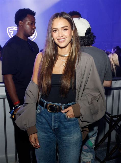 The Final Count: How Much Is Jessica Alba Worth Today? - Veja Store Site