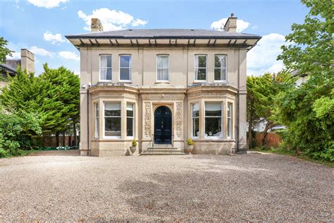 Lansdown House | Luxury Large Holiday Cottage to Rent in Cheltenham
