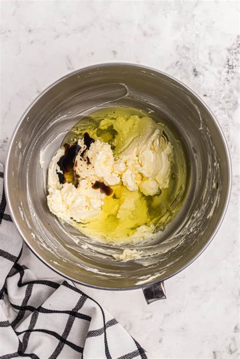 Vanilla Naked Cake How To Recipe Easy Dessert Recipes