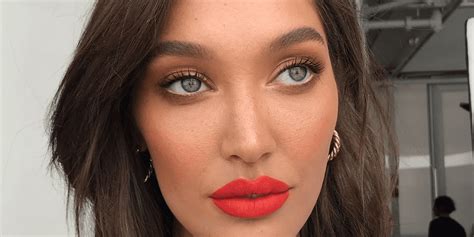 Ways To Use Nude Eyeliner According To Makeup Artists