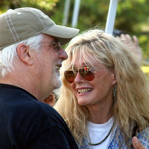 Biography Of Kim Carnes The Classic Rock Diva Mental Itch American