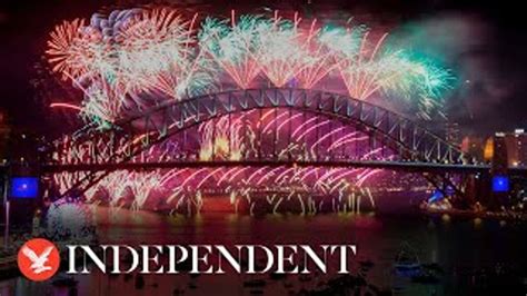 Watch Live New Years Eve Fireworks Display Over Sydney Harbour The