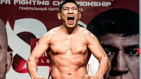 Хамитов одержал победу над Юсуповым в главном карде Hardcore MMA в