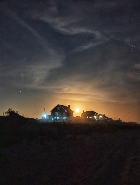 ITAP of moonrise over beach houses, Fire Island, New York : r/itookapicture