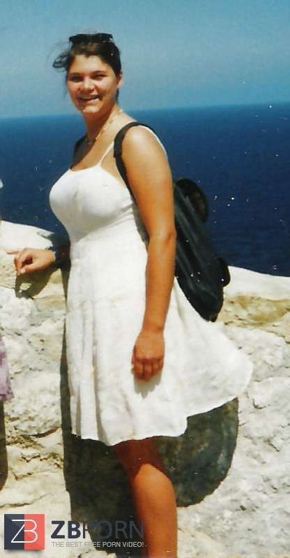 Teenager With Phat Bra Stuffers On The Beach ZB Porn