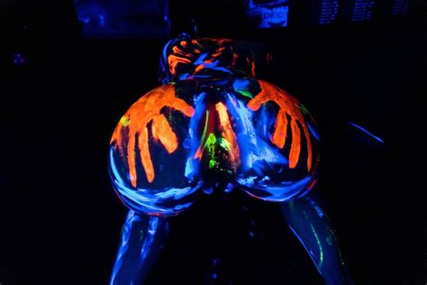 TTCR 5 1027633 Blacklight Booty 880x660 Porn Pic