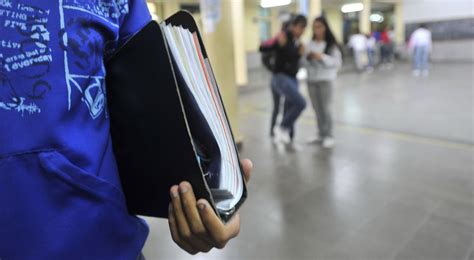 Cerca De Millones De J Venes No Estudian Ni Trabajan En Am Rica Latina La Voz