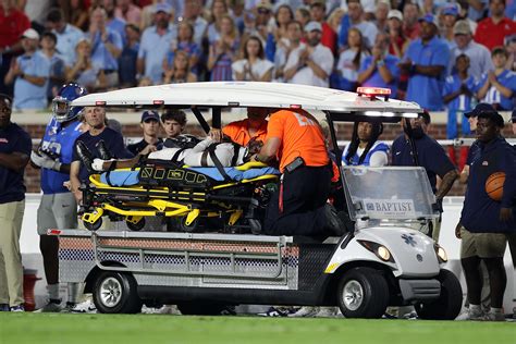 Kani Walker update after Arkansas star is carted off field with