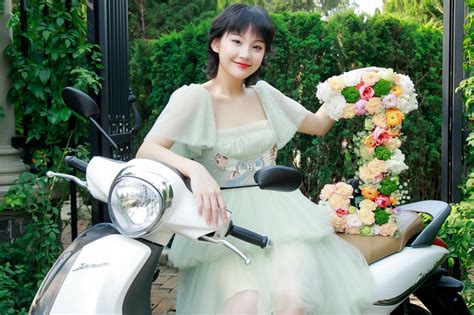 Hot girl GenZ Ceri mách bạn tips có ngay bộ ảnh chất chào hè