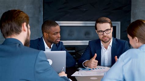 How to Develop Leadership Skills in Employees in 2023
