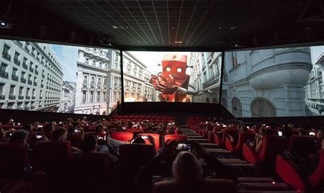 cinemark expands premium bet    screenx theaters