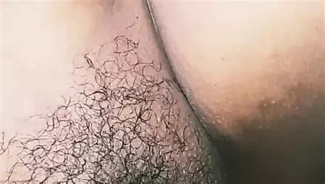 En animerad 3d porrfilm av en söt Desi flicka som har förspel och sex med en japansk man