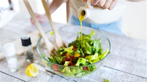 Olej alebo masť? Ktorý tuk uprednostniť, kedy a prečo | RECEPTY.sk