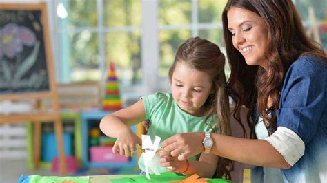 How to Encourage a Child to Develop Their Artistic Skills Naturally - IMC Grupo