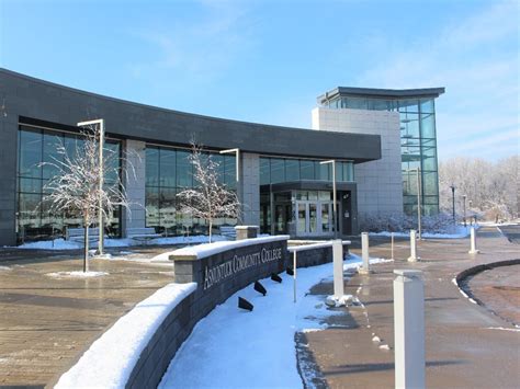 Asnuntuck Community College Set to Offer Winter Session Courses ...
