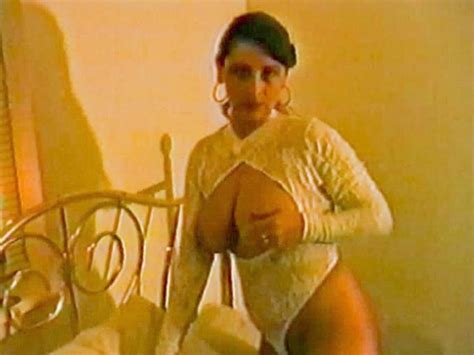 Busty Slut Shows Off Fine Ass And Masturbates Homegrown Video