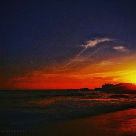 Gambar Langit Senja Di Pantai Charles Quinn