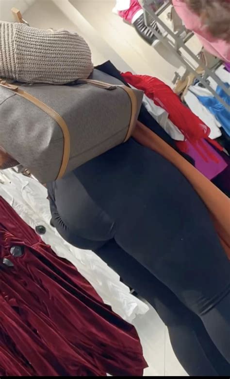 This Redhead Had A Monster PHAT ASS Damn Video Spandex Leggings Yoga Pants Forum