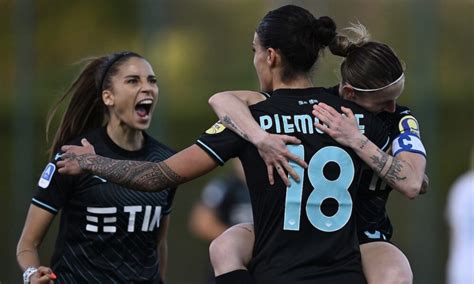 Lazio, ecco la foto di squadra UFFICIALE: il post social - FOTO