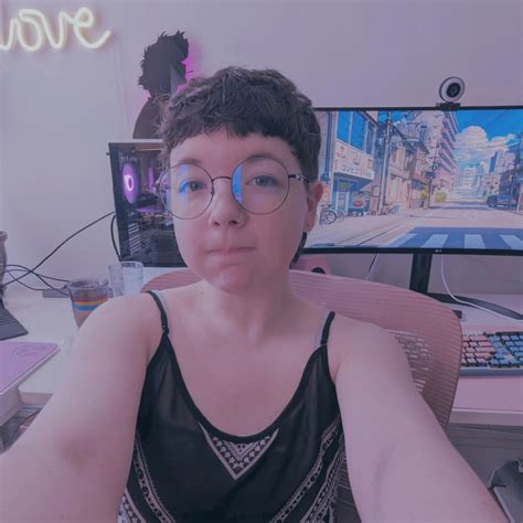 I'm not afraid to cut my own bangs and I have 2 emotional support