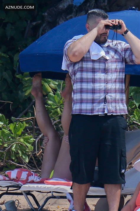 Britney Spears Rocks An Itty Bitty Yellow Bikini At The Beach In Hawaii Aznude