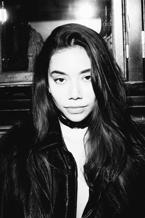 Desiree Flores Nude OnlyFans Leaks Fappening Page FappeningBook