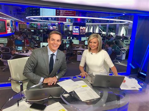 Bill hemmer age is a trending topic as fans celebrate his career 29