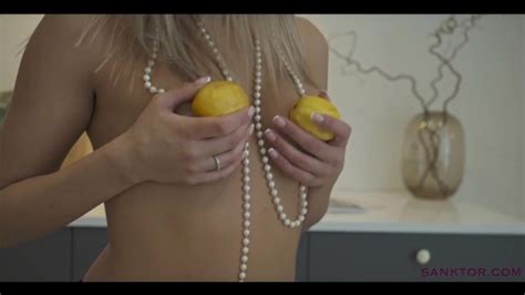 Sanktor Blonde Milf With Big Butt Masturbating Xxx Mobile Porno Videos Movies