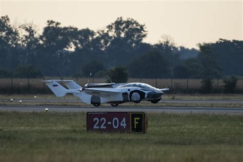 Llega El Coche Volador Tiene Alas Y Tambi N Circula Por Carretera