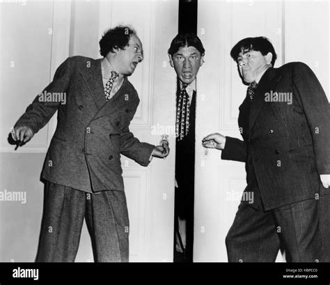 Dont Throw That Knife From Left Larry Fine Shemp Howard Moe Howard